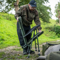 Daiwa Black Widow Adjustable Arm Chair