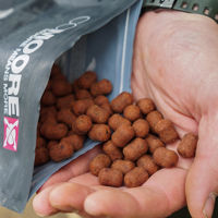 CC Moore Pacific Tuna Shelf Life Dumbells 1kg