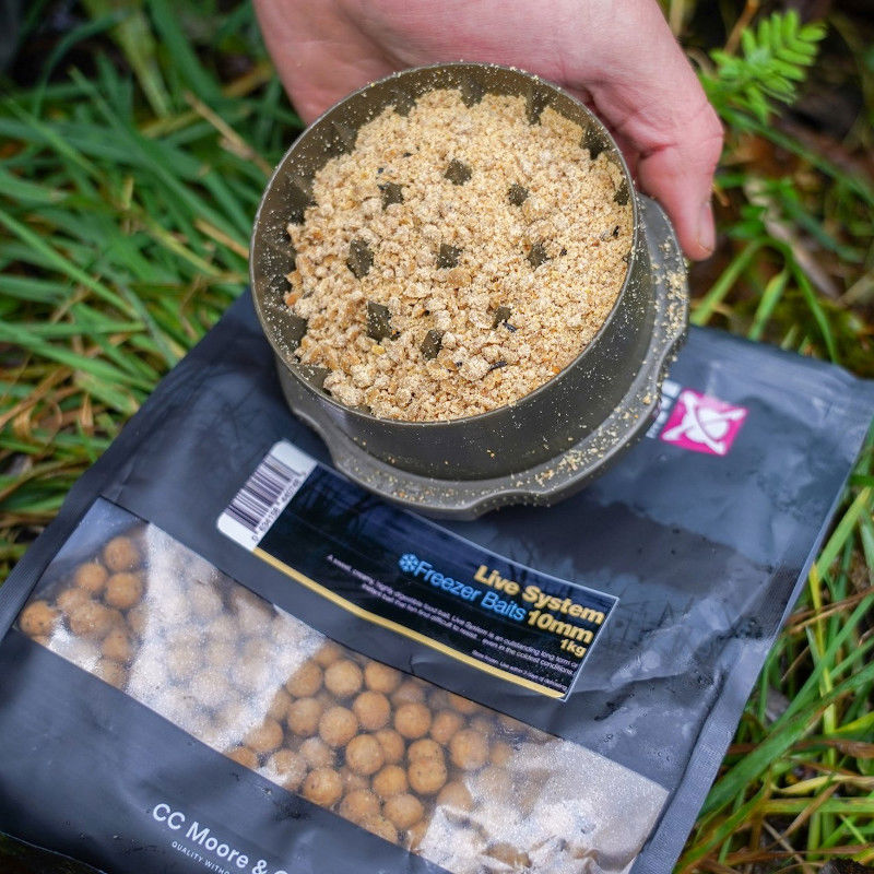 CC Moore Live System Frozen Boilies 10mm 1kg