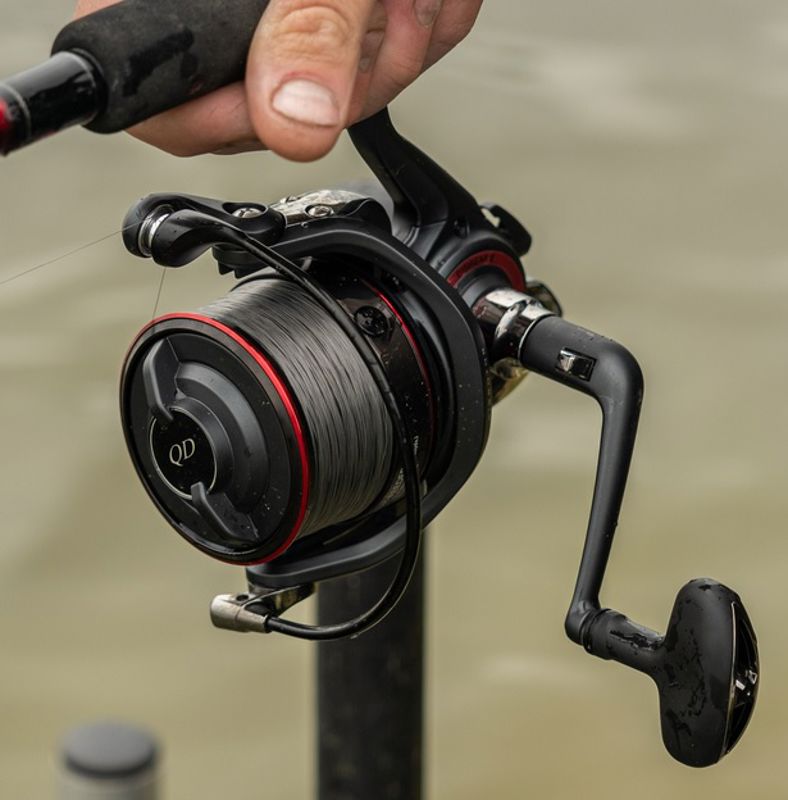 Daiwa Tournament Feeder 25QD Reel